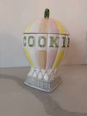 VTG Ceramic Essentials Hot Air Balloon Cookie Jar with "COOKIES" Lettering